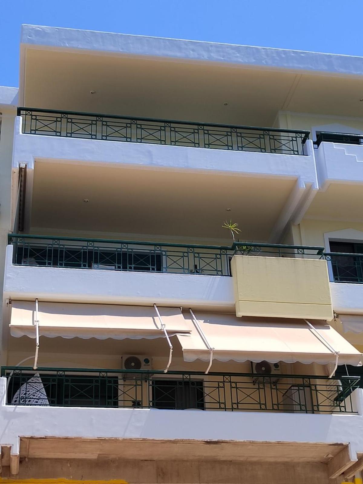 The Cozy Seaside Apartment Ναύπακτος Εξωτερικό φωτογραφία